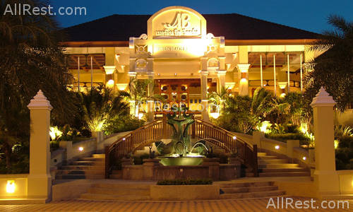 Merlin Beach Resort 42